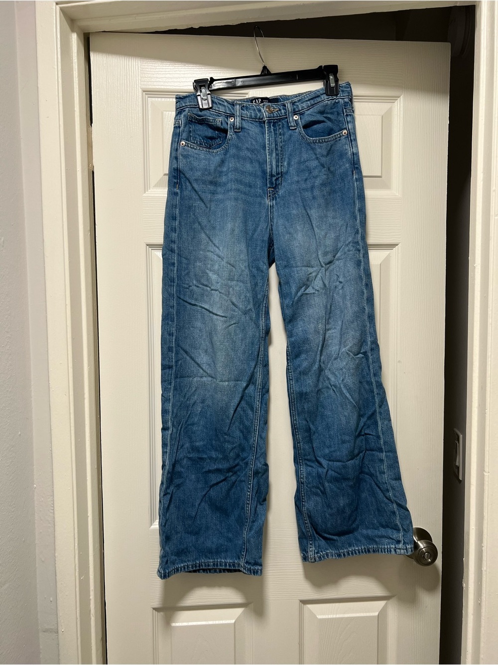 GAP High-Rise Wide-Leg Denim Jeans in Medium Blue